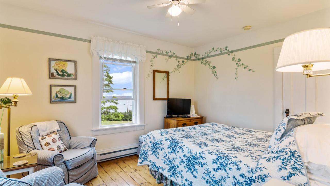 Bayview Pines Country Inn B&B Mahone Bay Exterior foto
